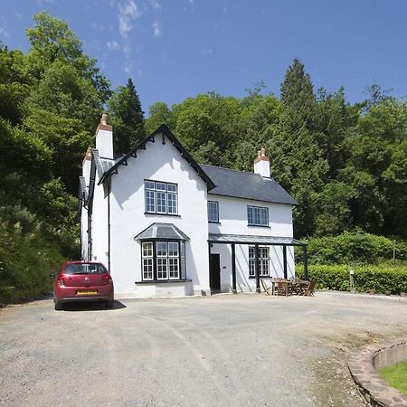 The Mount Villa Dulverton Exterior photo