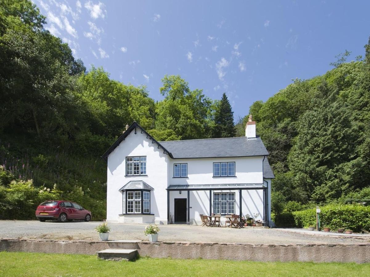 The Mount Villa Dulverton Exterior photo