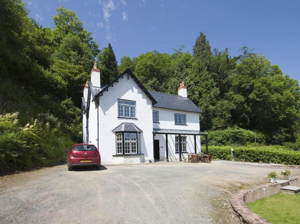 The Mount Villa Dulverton Exterior photo